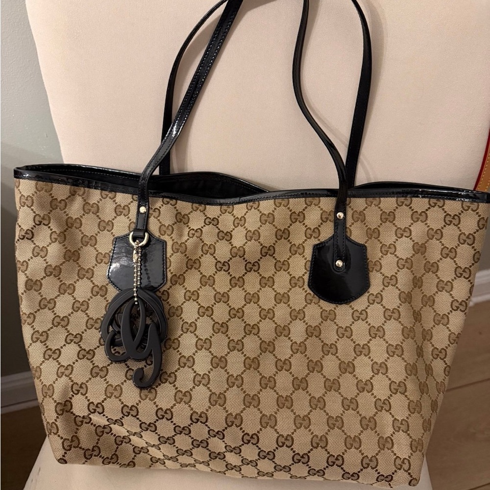 Gucci Tan and Black Signature Tote